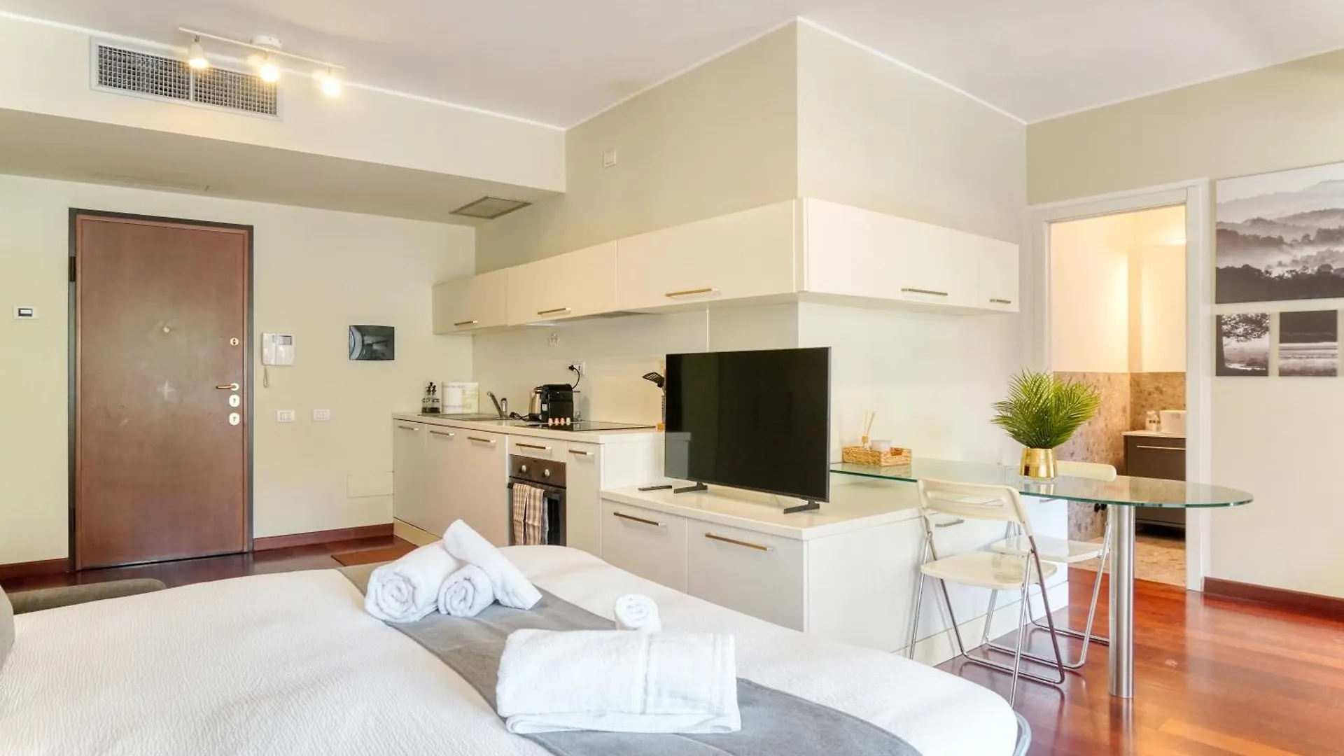Appartement Citylife Prime Studio - In Front Of The Shopping District With Big Terrace And Gym Milaan Italië
