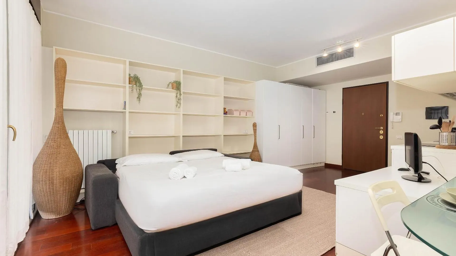 Apartment Citylife Prime Studio - In Front Of The Shopping District With Big Terrace And Gym Mailand