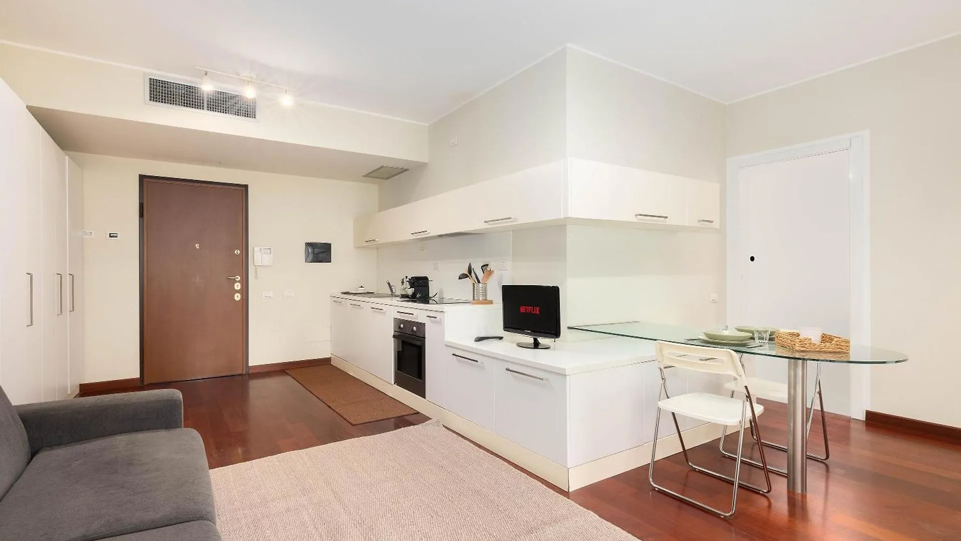 Citylife Prime Studio - In Front Of The Shopping District With Big Terrace And Gym 밀라노 아파트